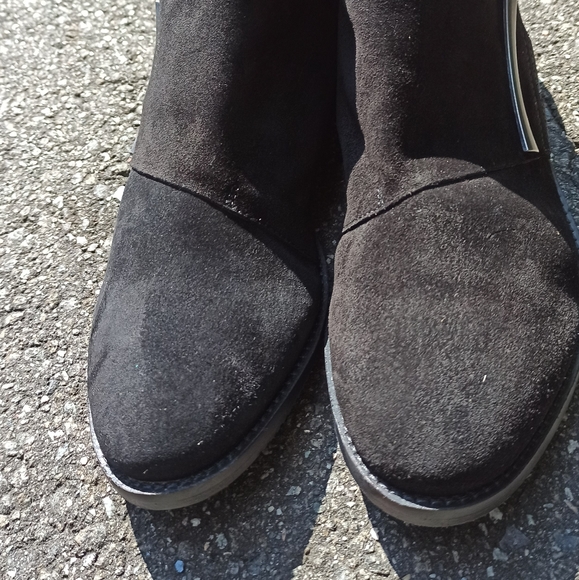 Johnston & Murphy Lola Suede Almond Toes ankle boots (EUC) - Picture 8 of 15